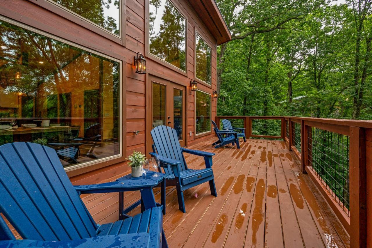 New Cozy Mountain Hot Tub Near Downtown Chalet *