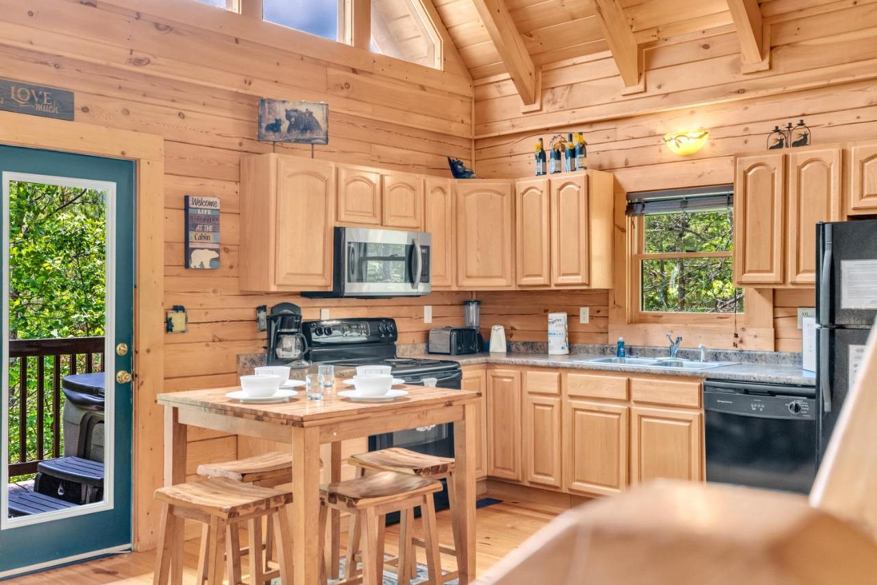 Holiday home American Honey - Hot Tub, 1089 Of Free Attraction Tickets For Each Paid Day, Dollywood And More! *