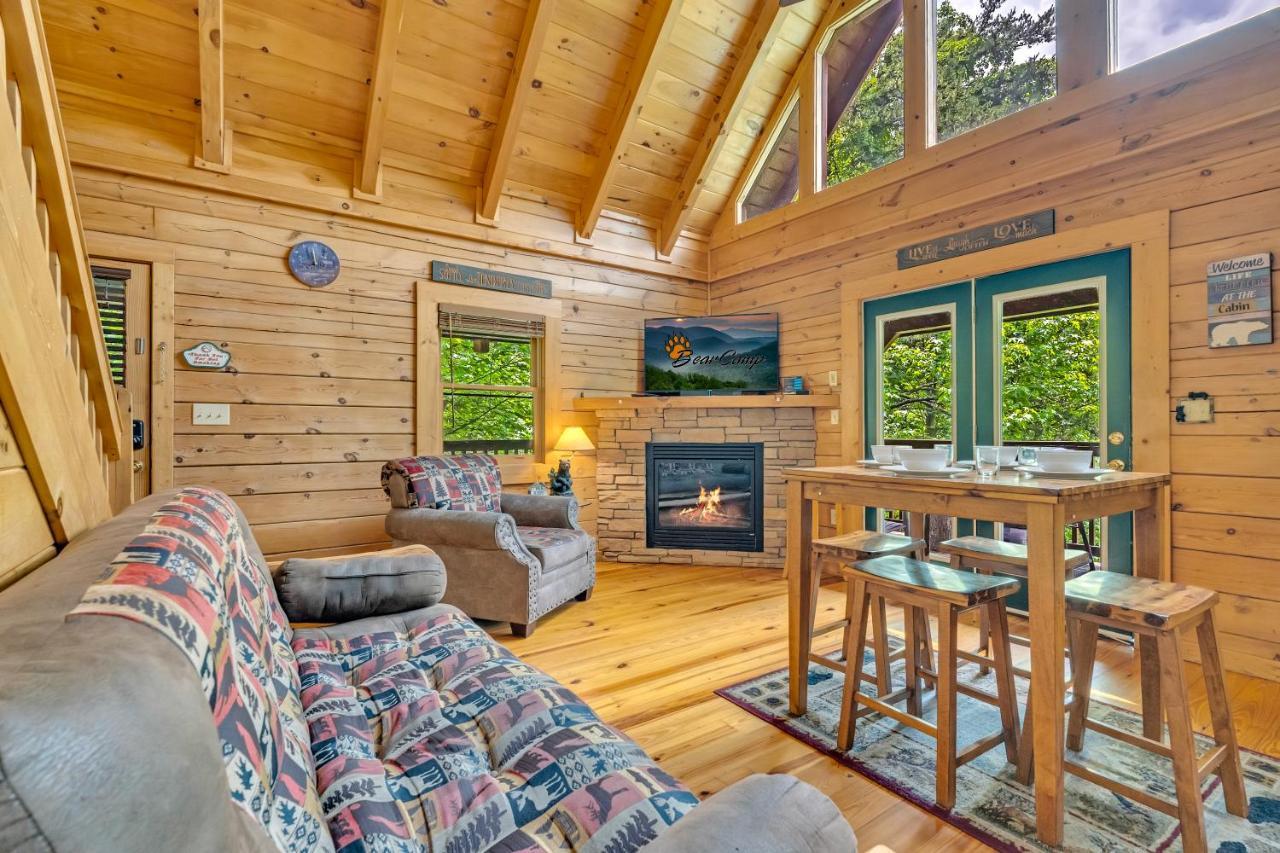 Holiday home American Honey - Hot Tub, 1089 Of Free Attraction Tickets For Each Paid Day, Dollywood And More! *