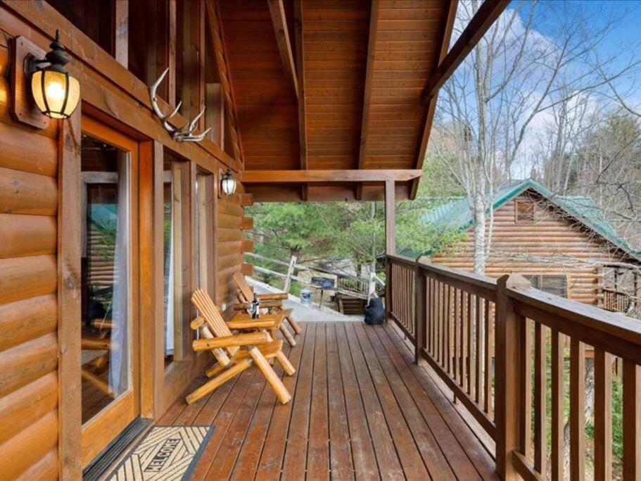 Breathtaking Views Of The Smokies, 3 Mins To Holiday home *
