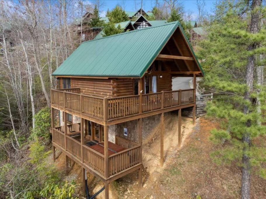 Holiday home Breathtaking Views Of The Smokies, 3 Mins To Gatlinburg