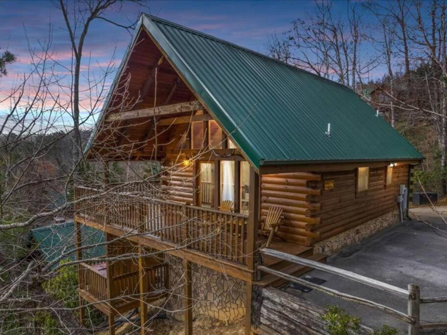 Breathtaking Views Of The Smokies, 3 Mins To Holiday home