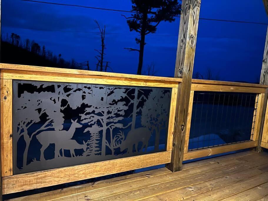 * * 4 Master Bedrooms, Views, Theater, Arcade, Evc Chalet *