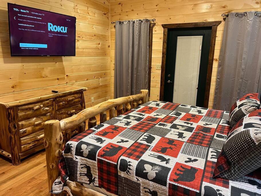 * * 4 Master Bedrooms, Views, Theater, Arcade, Evc *