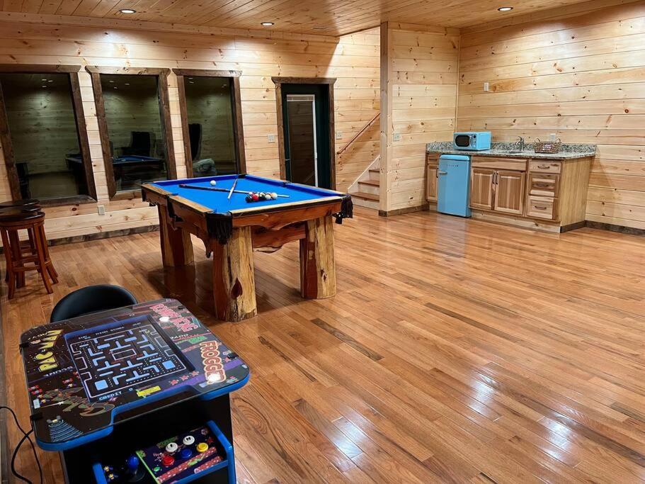 * * 4 Master Bedrooms, Views, Theater, Arcade, Evc