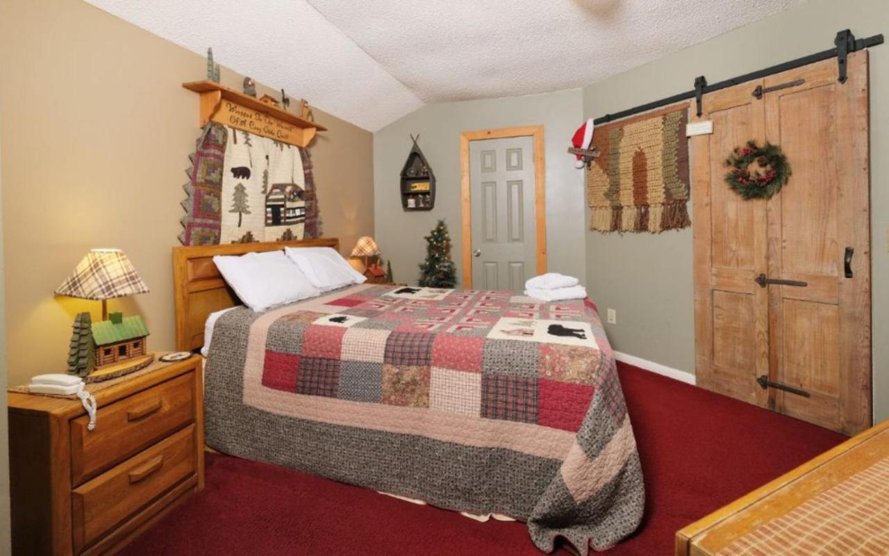 Country Cozy Villa Gatlinburg