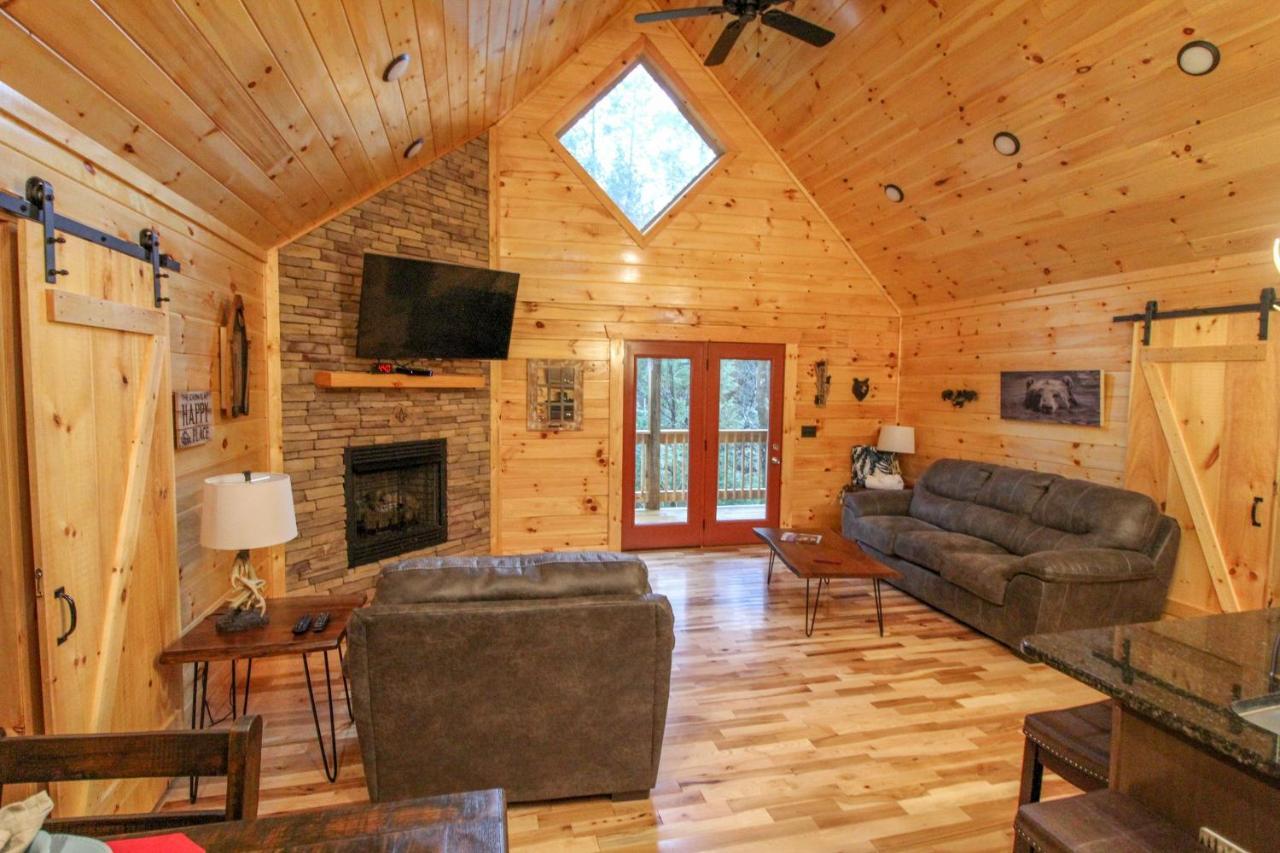 210 Cubs In The Treetops - Luxurious In Gatlinburg