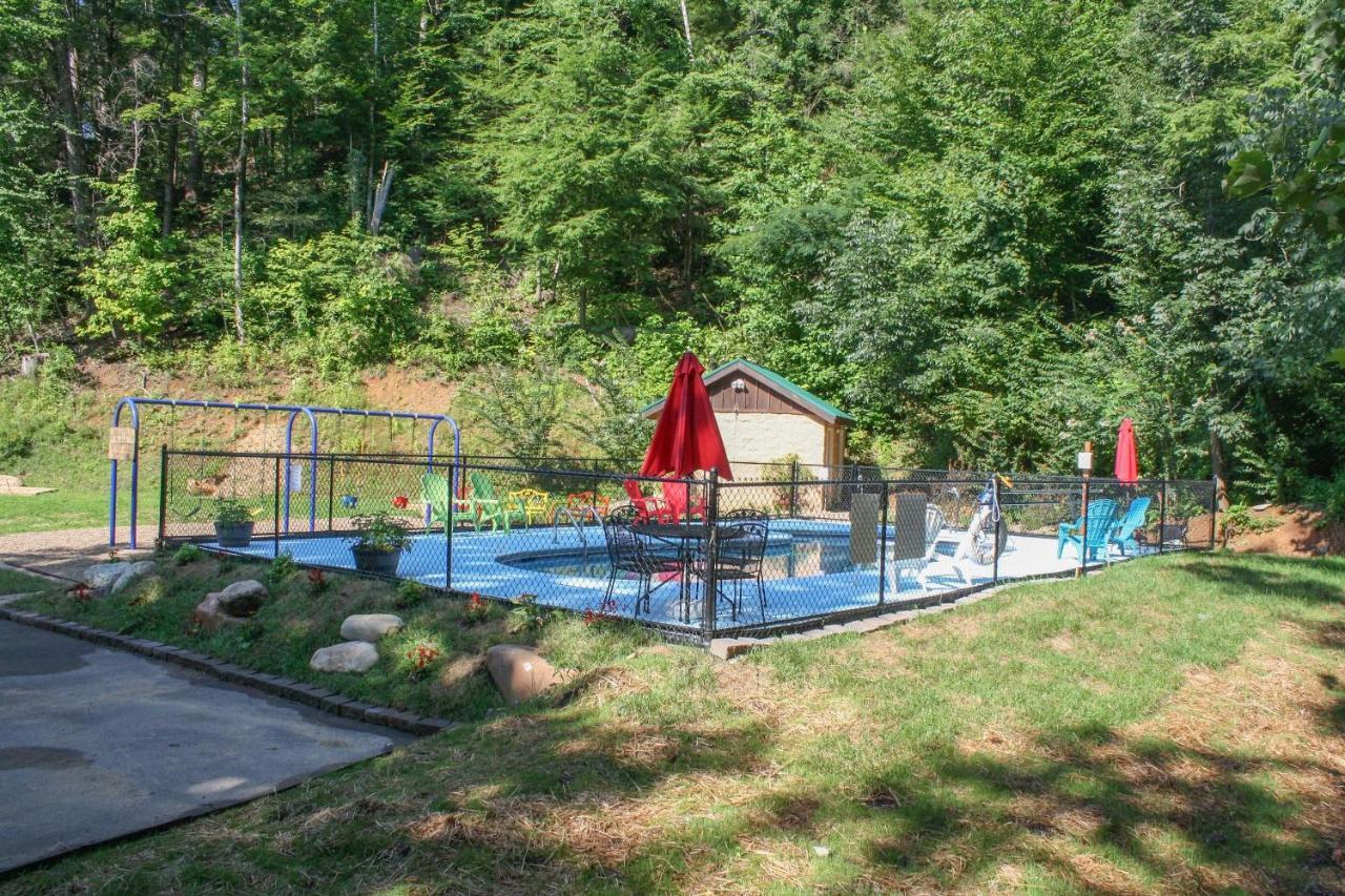 270 Black Bear Retreat Holiday home