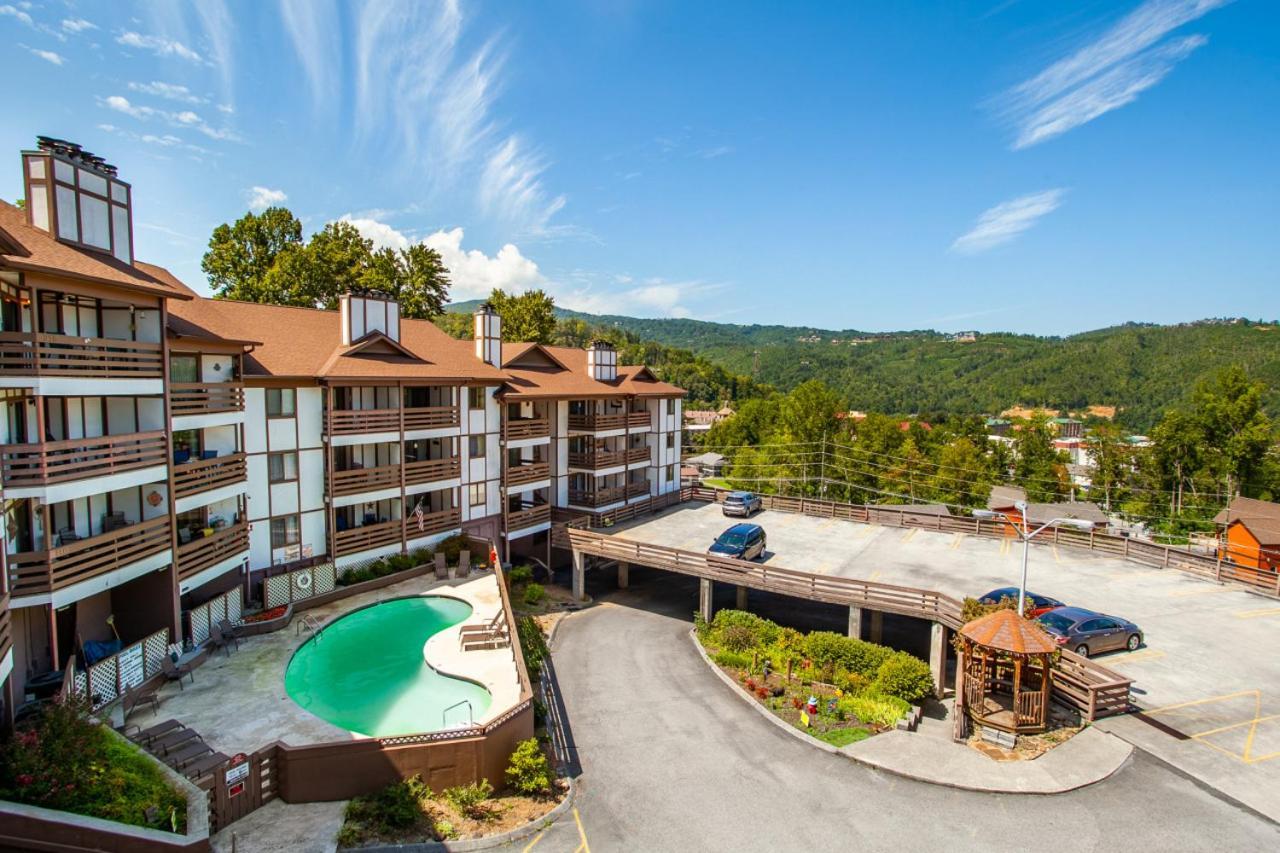 Serene Views Community Pool Gatlinburg