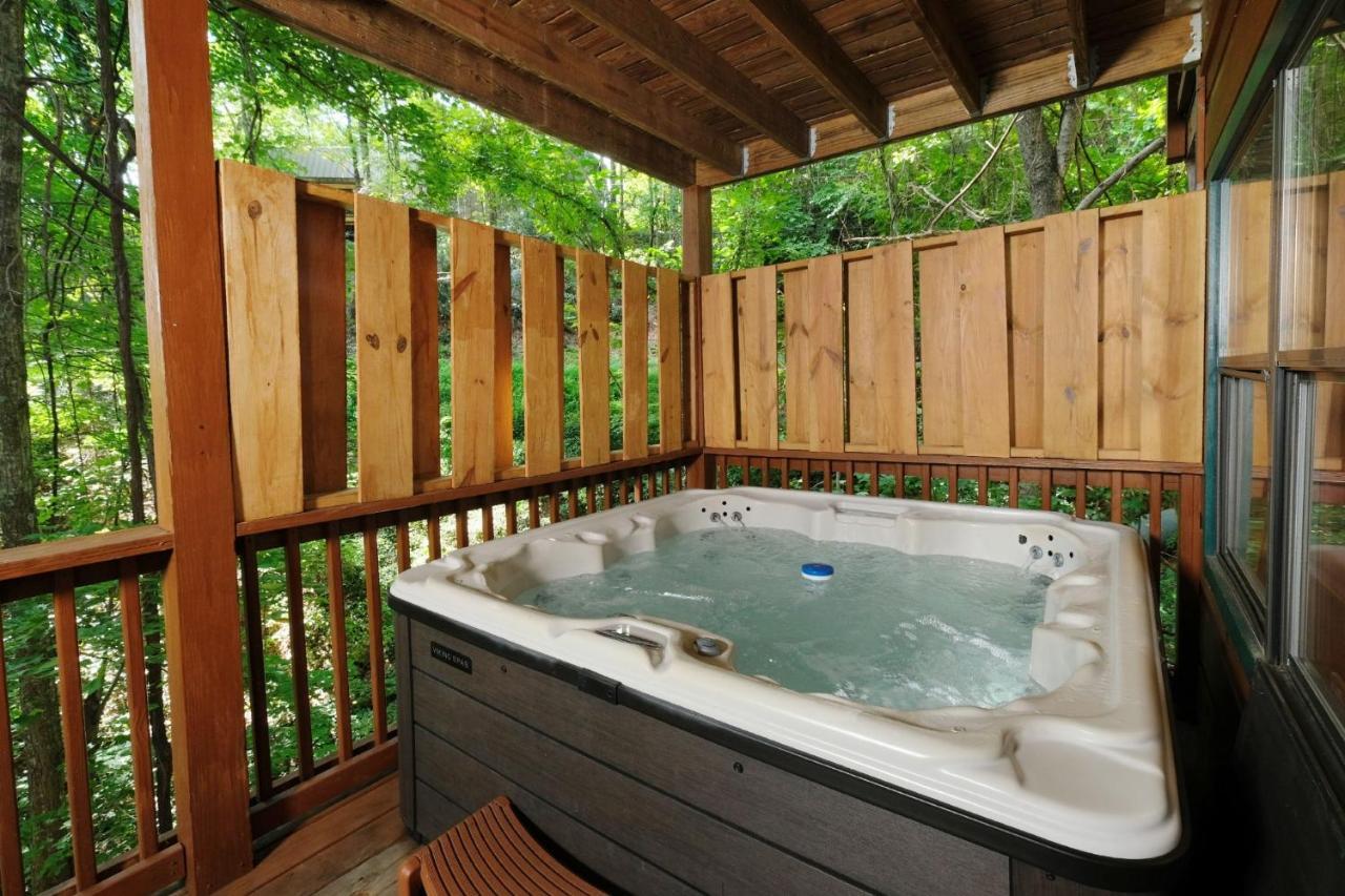 Bear Footinn Villa Gatlinburg