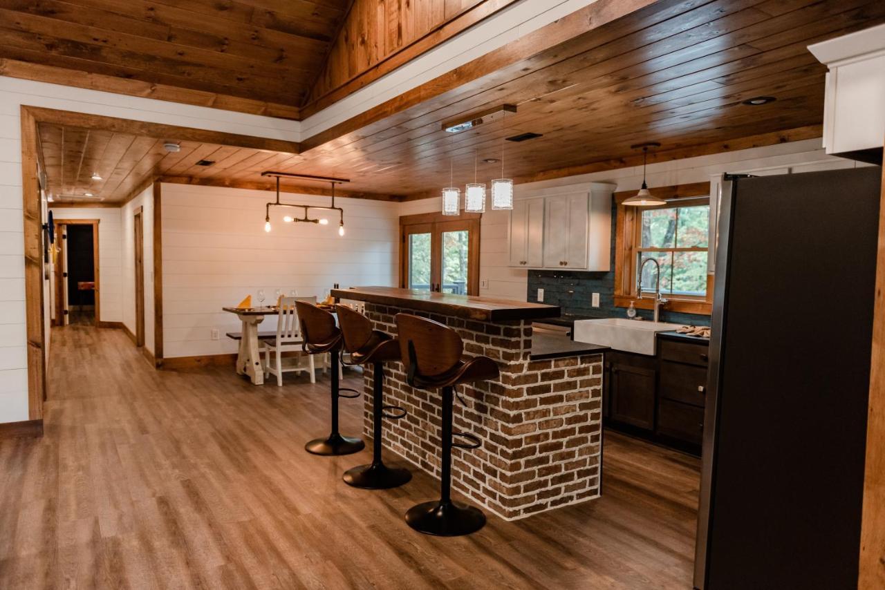 Chalet Bigfoots Retreat Gatlinburg