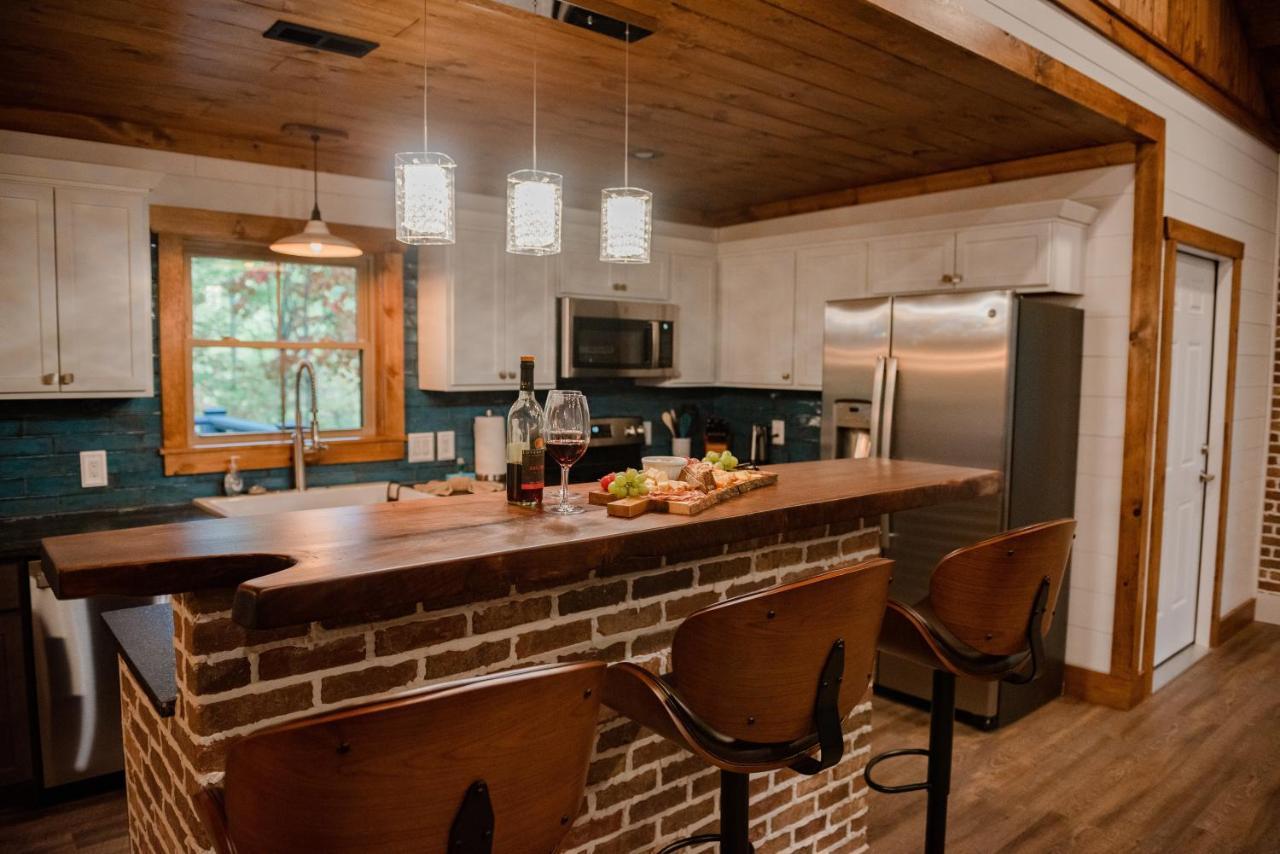 Chalet Bigfoots Retreat Gatlinburg
