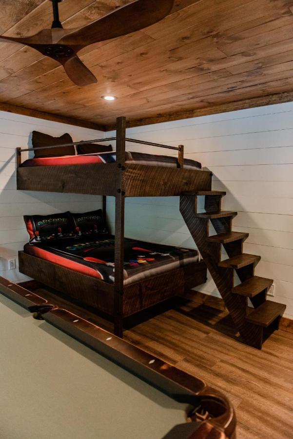 Chalet Bigfoots Retreat Gatlinburg
