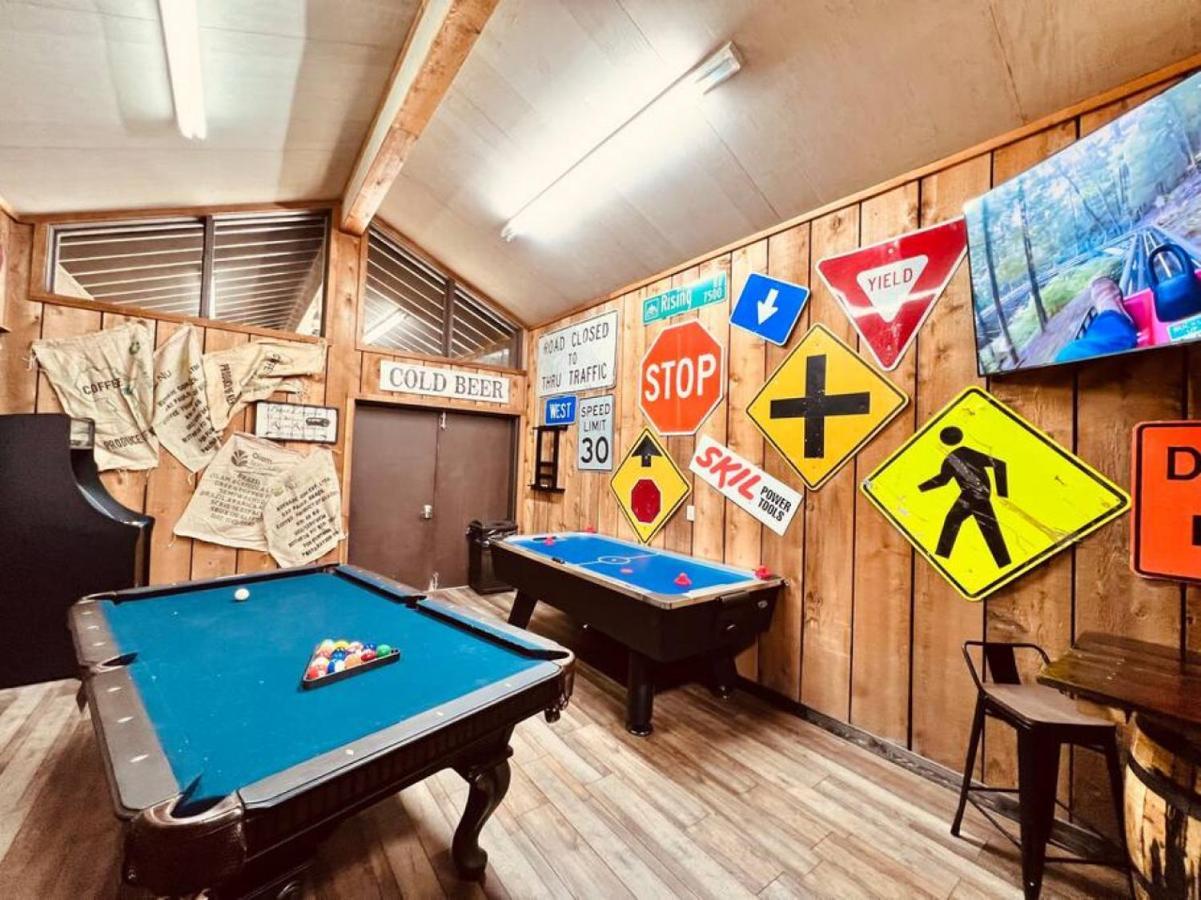 Holiday home Smoky Speakeasy 2 2 Hot Tubs And Private Pool *