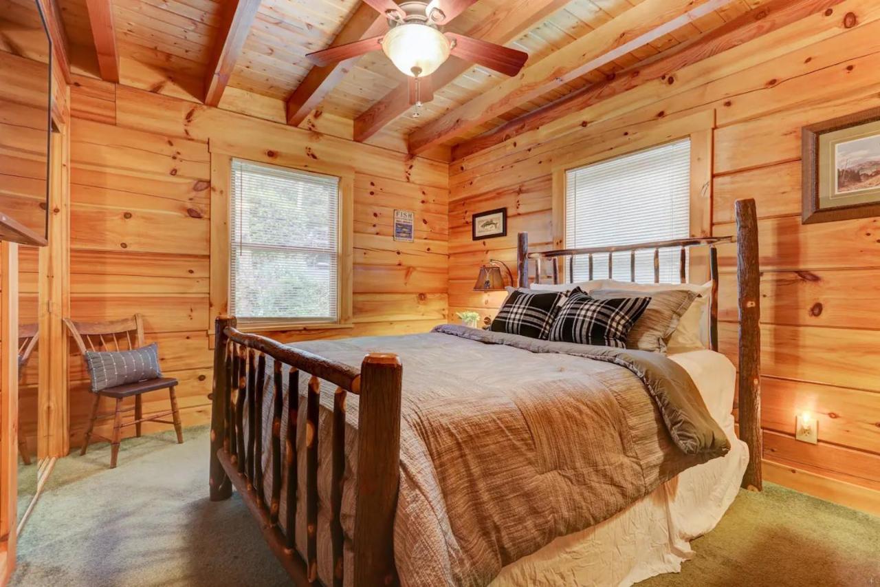 Holiday home Lux 4bd W/ Views! Fire Pits + Hot Tub + Pool