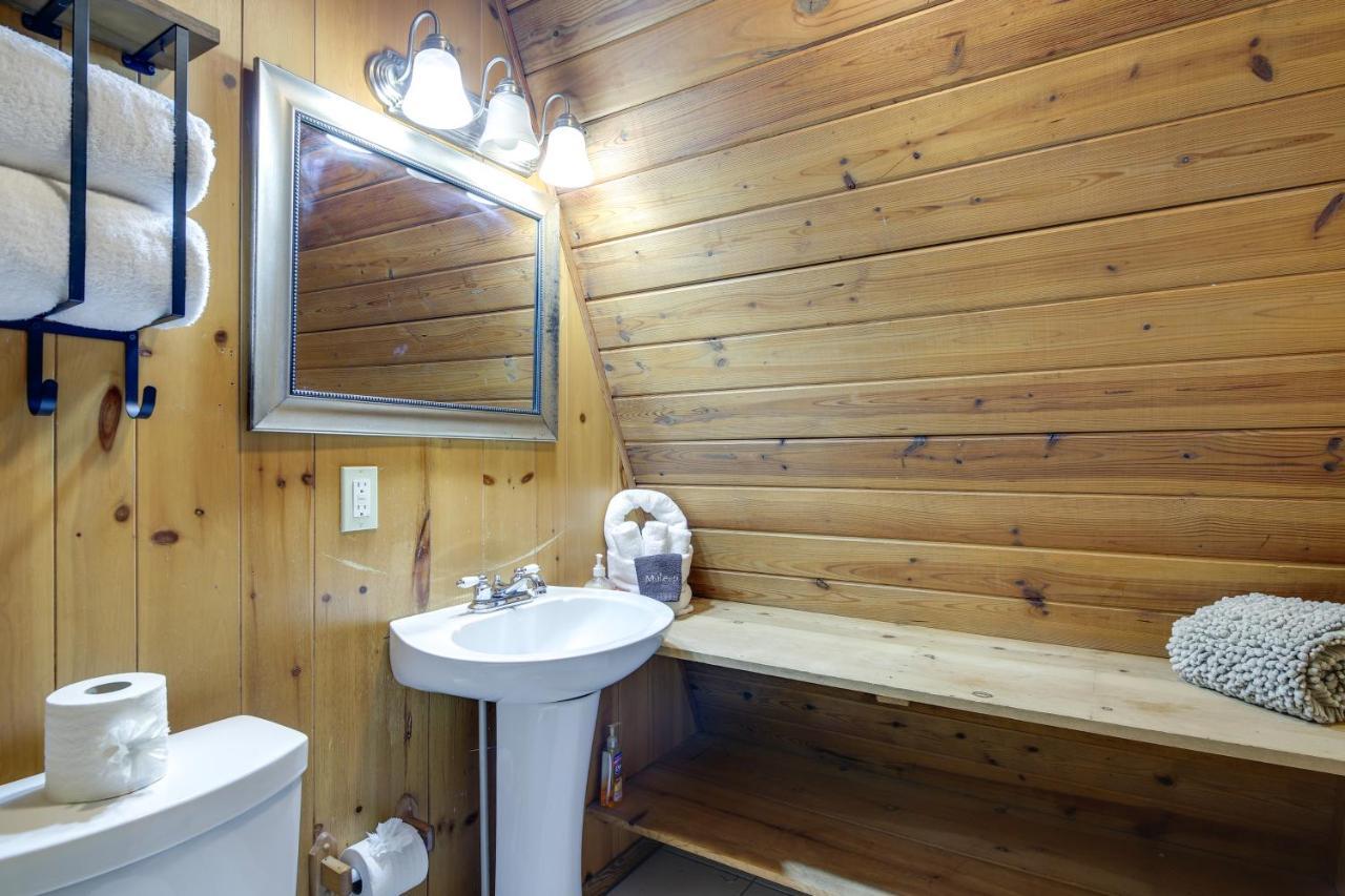 A-frame With Hot Tub Near Parkway Holiday home Gatlinburg