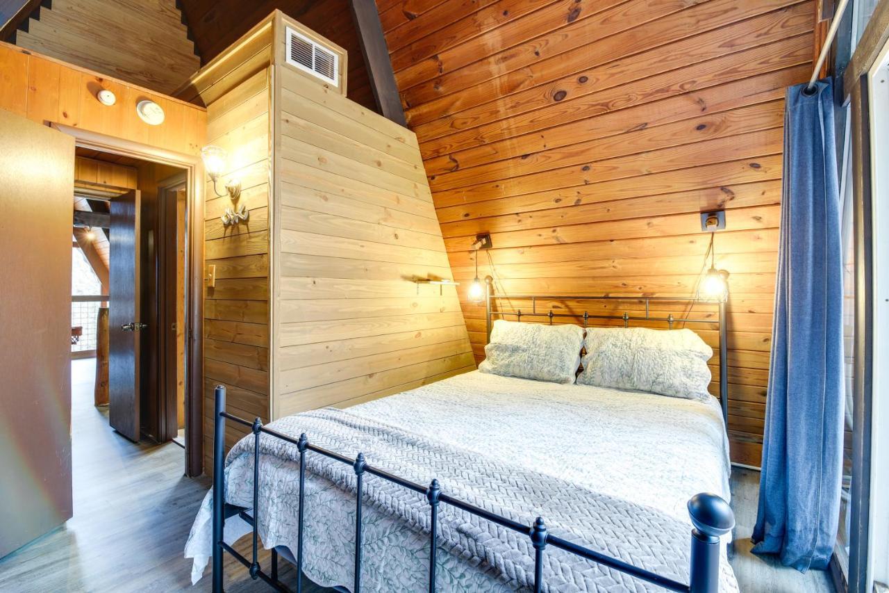 Holiday home A-frame With Hot Tub Near Parkway *