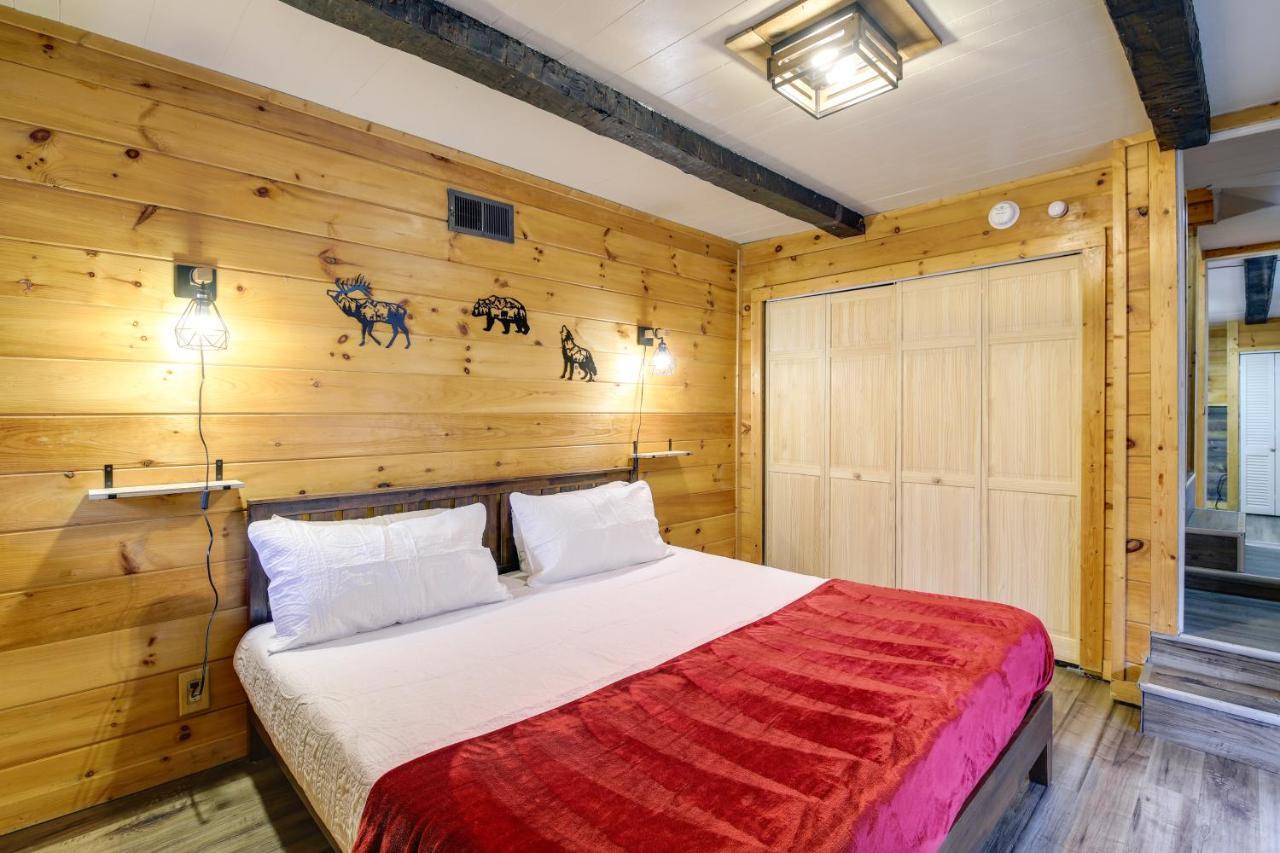 A-frame With Hot Tub Near Parkway * Gatlinburg