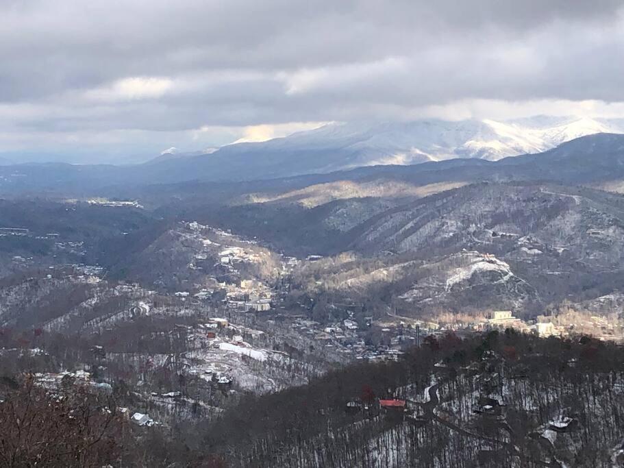 Spacious Gatlinburg Condo With Million Dollar Mountain Views Gatlinburg