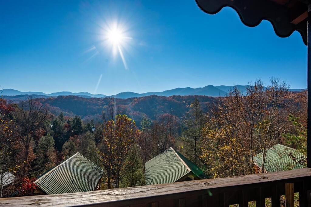 Spacious Smokies - Hot Tub With Mountain Views Gatlinburg