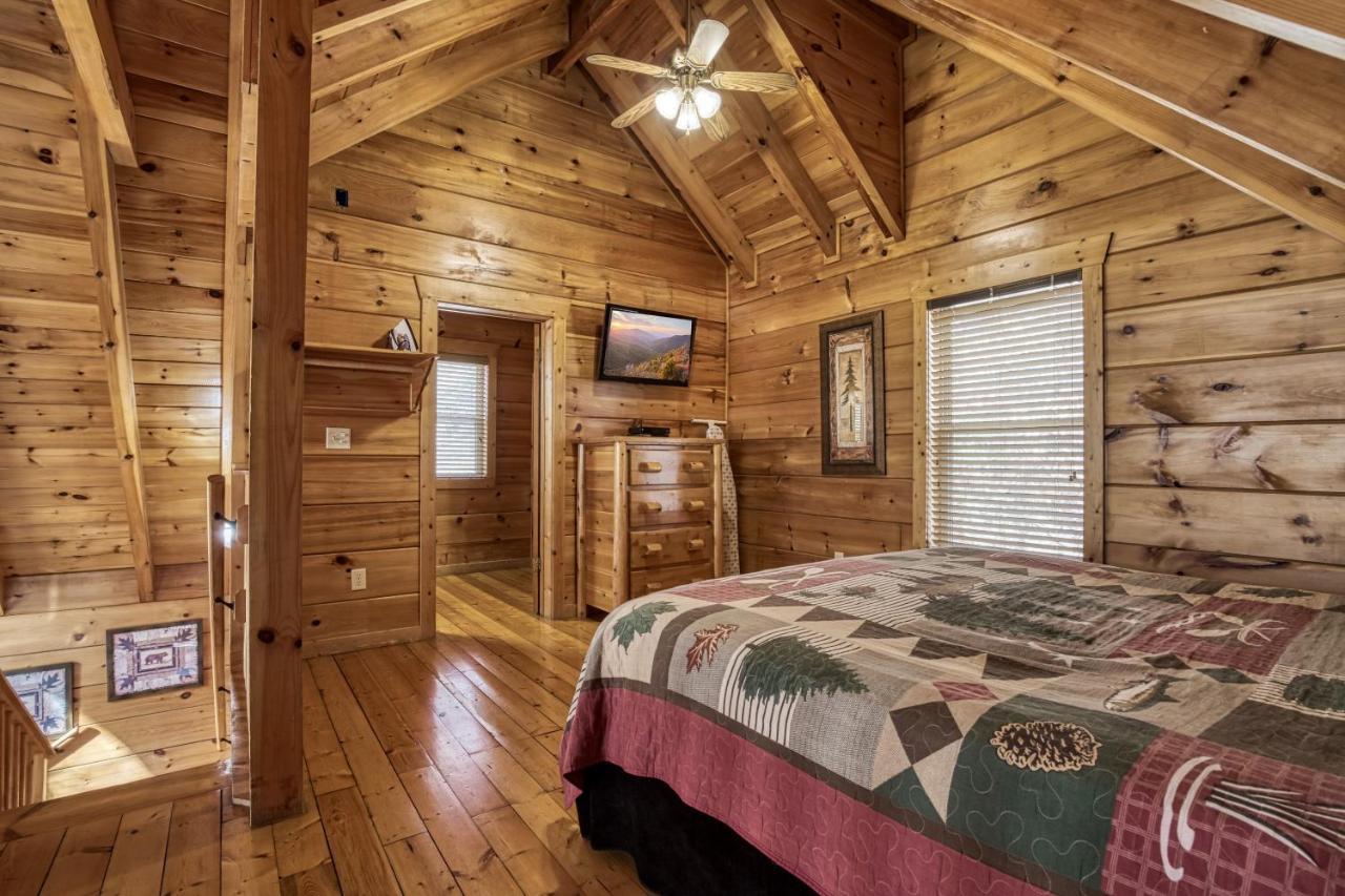 Up & Away, Hot Tub, Game Room, Wifi, 1089 Free Tickets Each Paid Day, Dollywood And * Gatlinburg