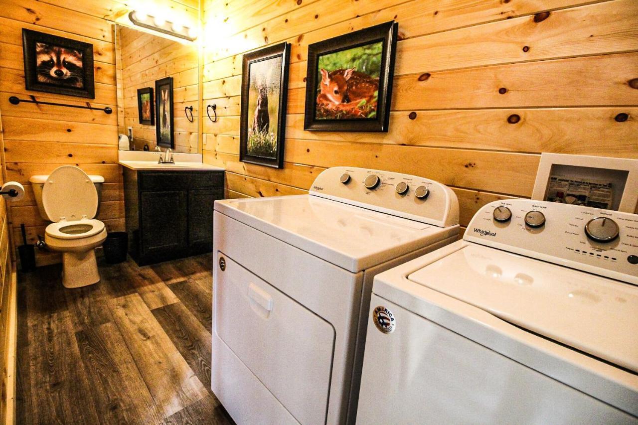 Skyline Splendor: Luxe Retreat With Breathtaking Views Over Downtown Gatlinburg