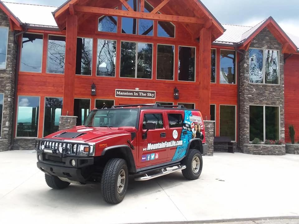Villa Skyline Splendor: Luxe Retreat With Breathtaking Views Over Downtown Gatlinburg