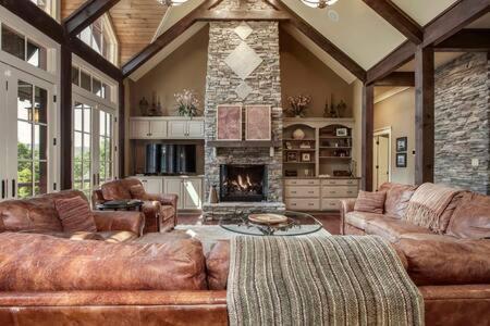Mountain House Gatlinburg