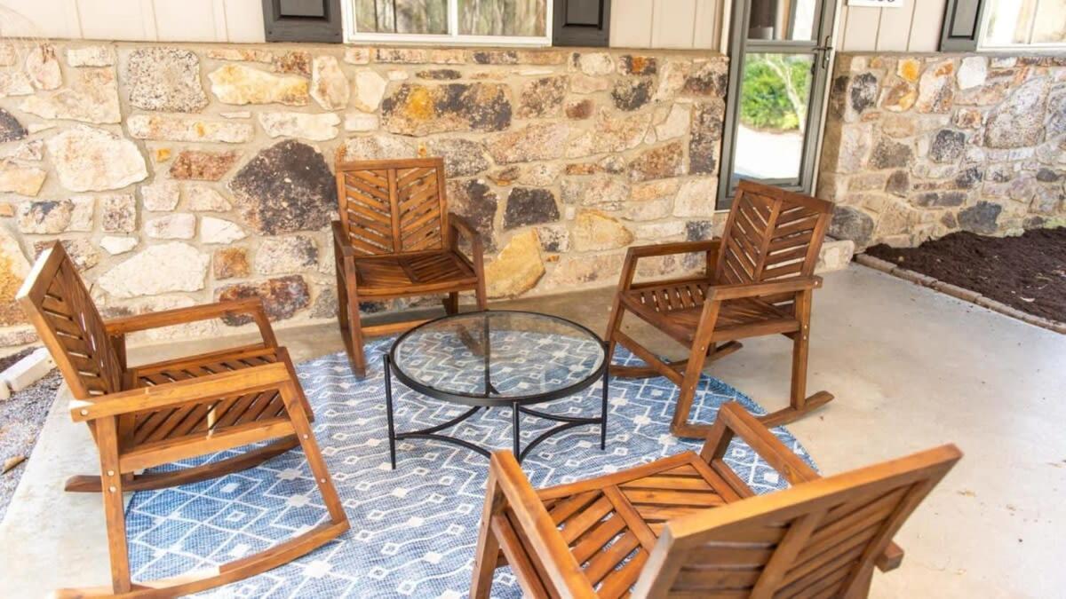 Holiday home Little Smokys Retreat , 5 Bedroom , Only 10 Min To And Pigeon Forge! *