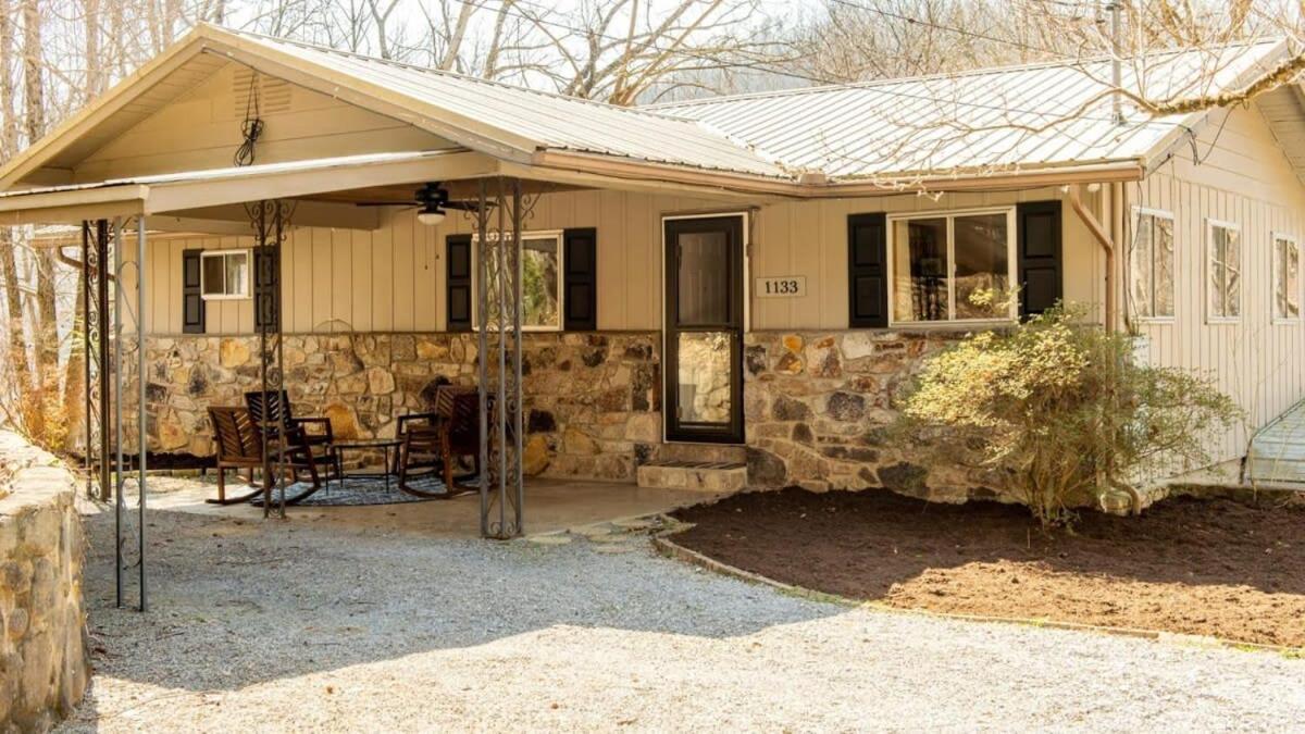 Little Smokys Retreat , 5 Bedroom , Only 10 Min To And Pigeon Forge! Holiday home