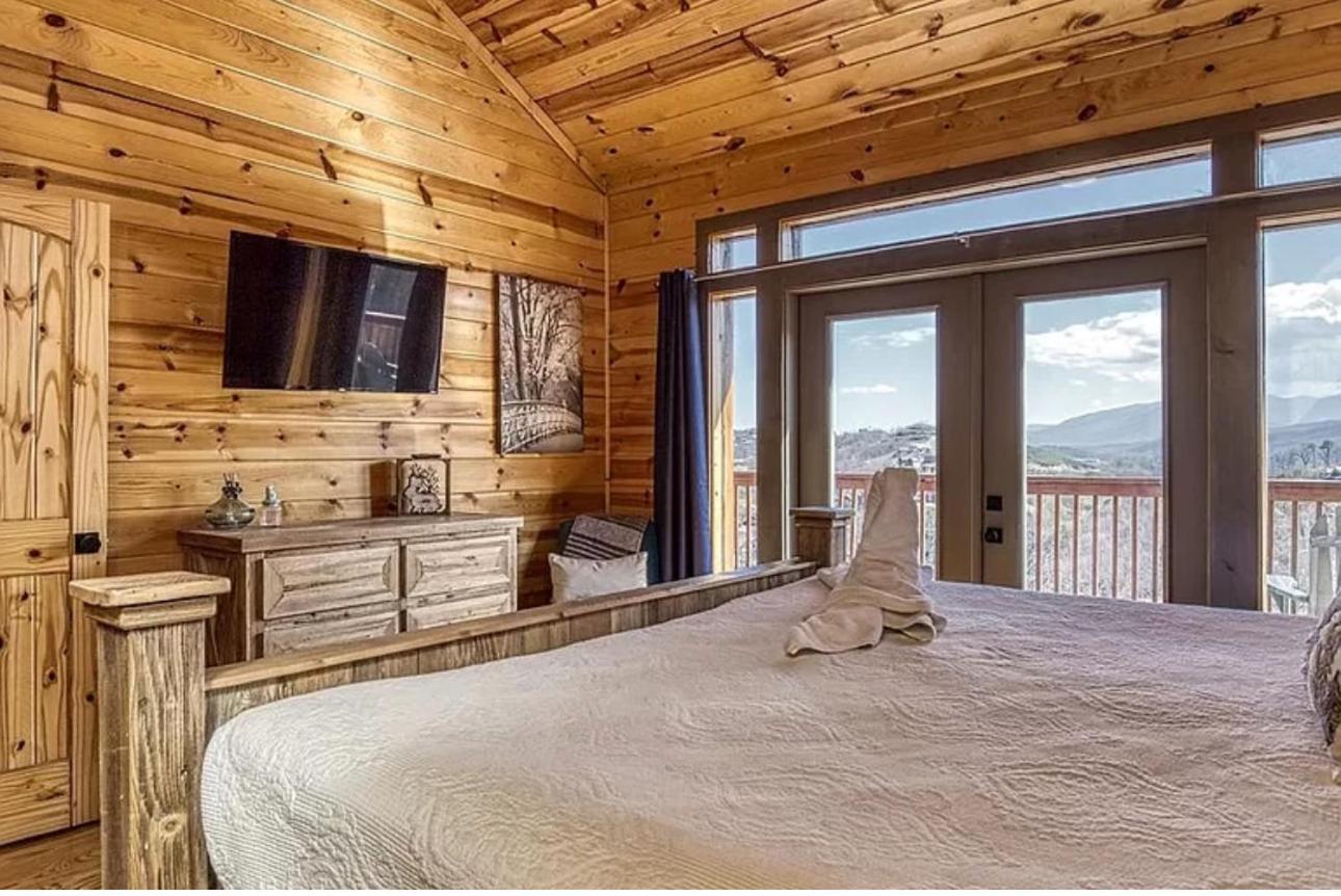Hawk's View Log Cabin -mountains In Gatlinburg. Villa