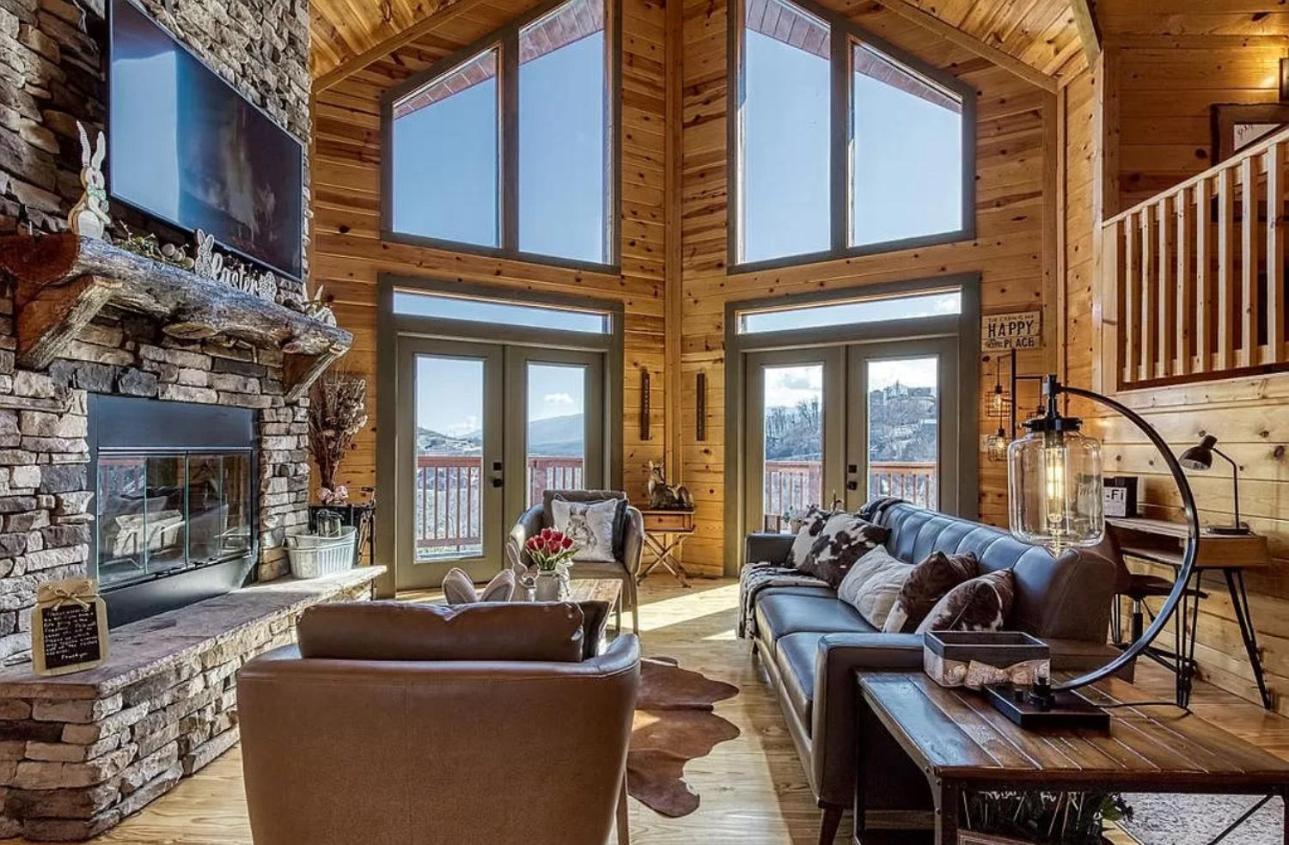 Villa Hawk's View Log Cabin -mountains In Gatlinburg. *