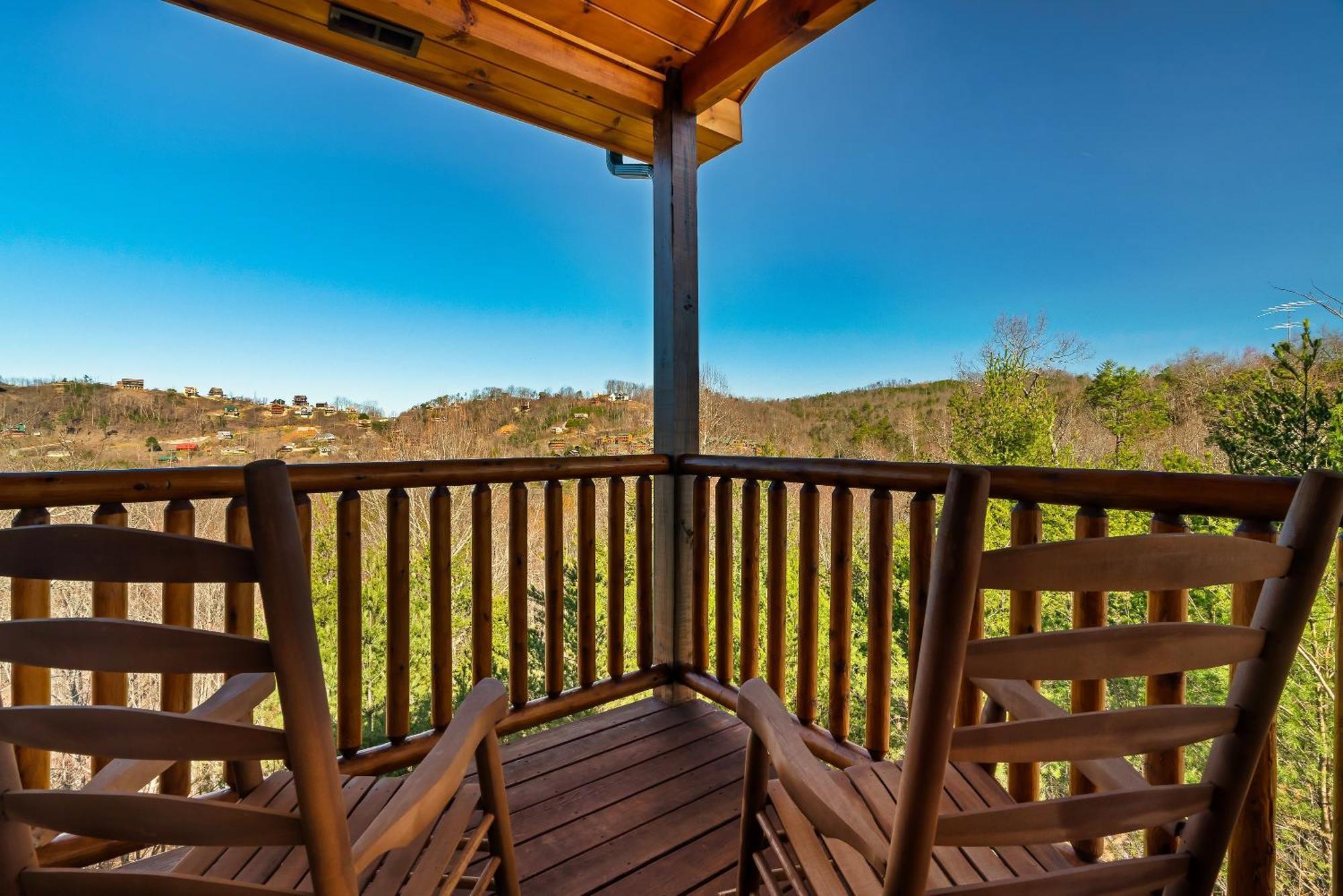 Full Equipped Cabin With A Pool And Game Room Smokies Views Chalet *