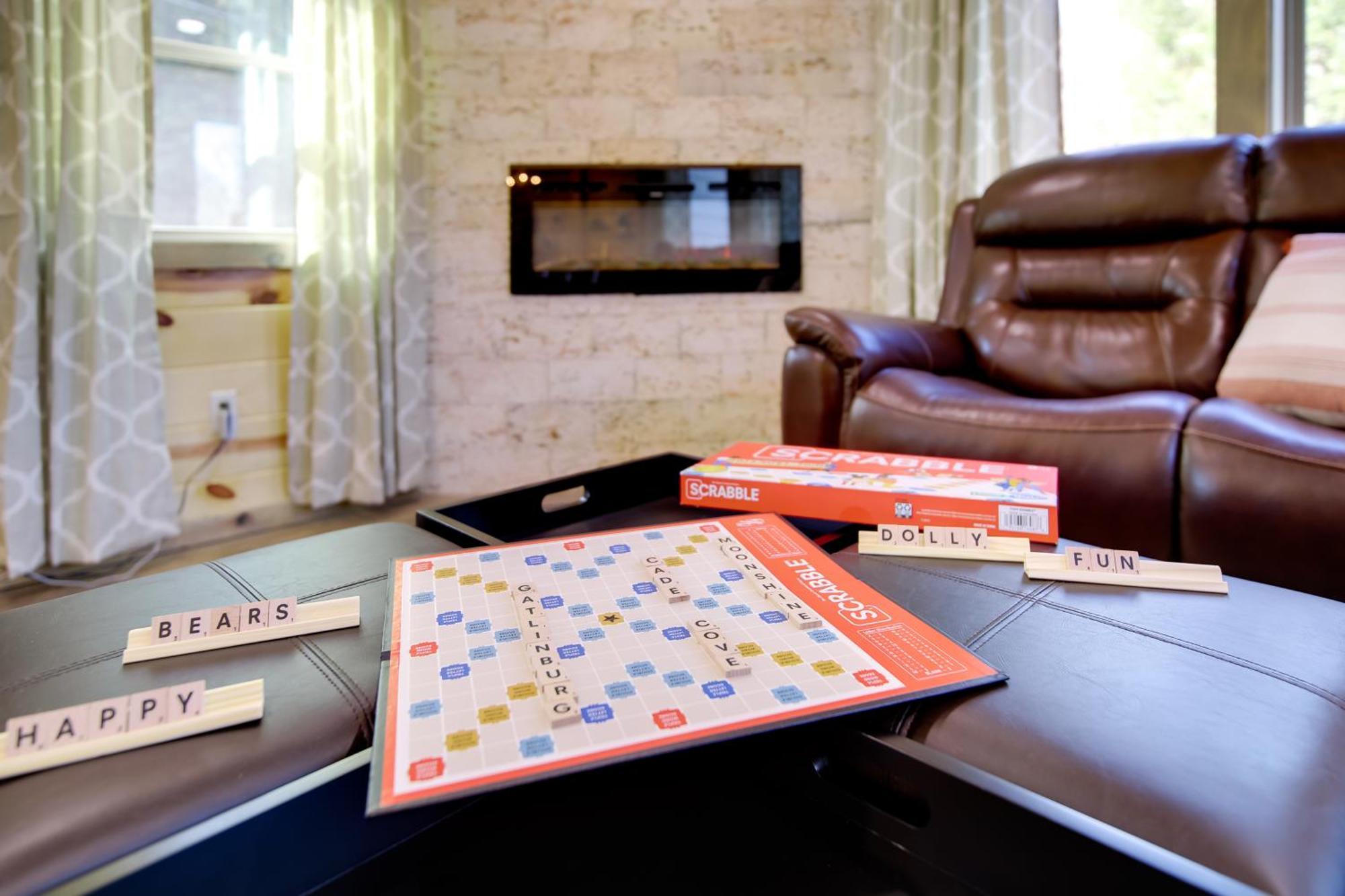 With Game Room, Hot Tub And Mtn Views Gatlinburg
