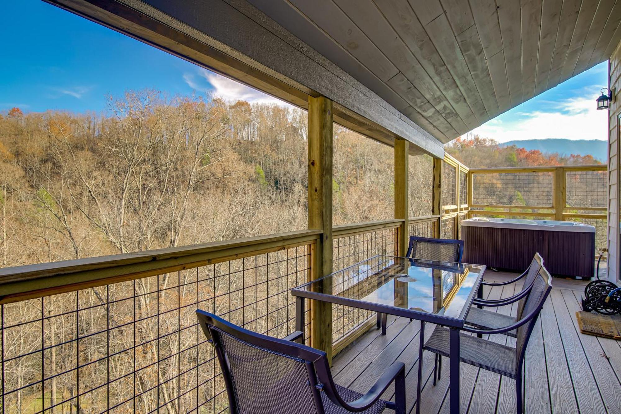 With Game Room, Hot Tub And Mtn Views * Gatlinburg