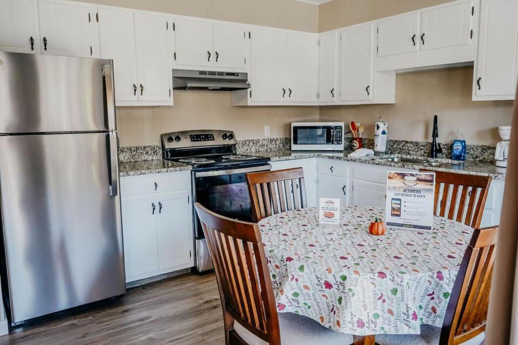 Charming In Downtown Holiday home