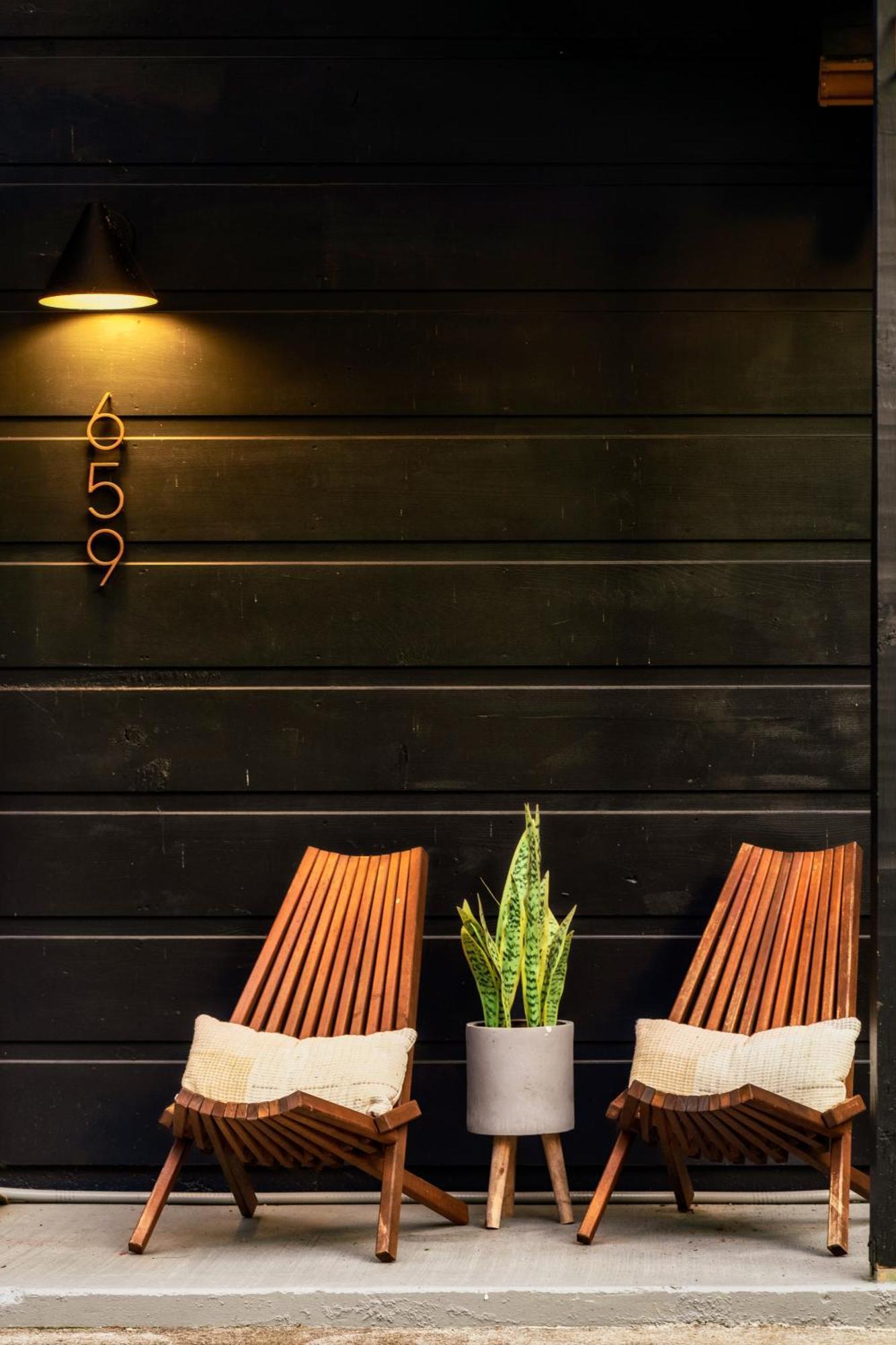 Holiday home The Copper Bird Mid Century Hot Tub Arcade Gameroom Rock Climbing Gatlinburg