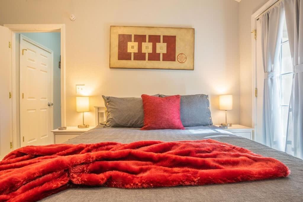 Holiday home Sasquatch E Sleeps 13