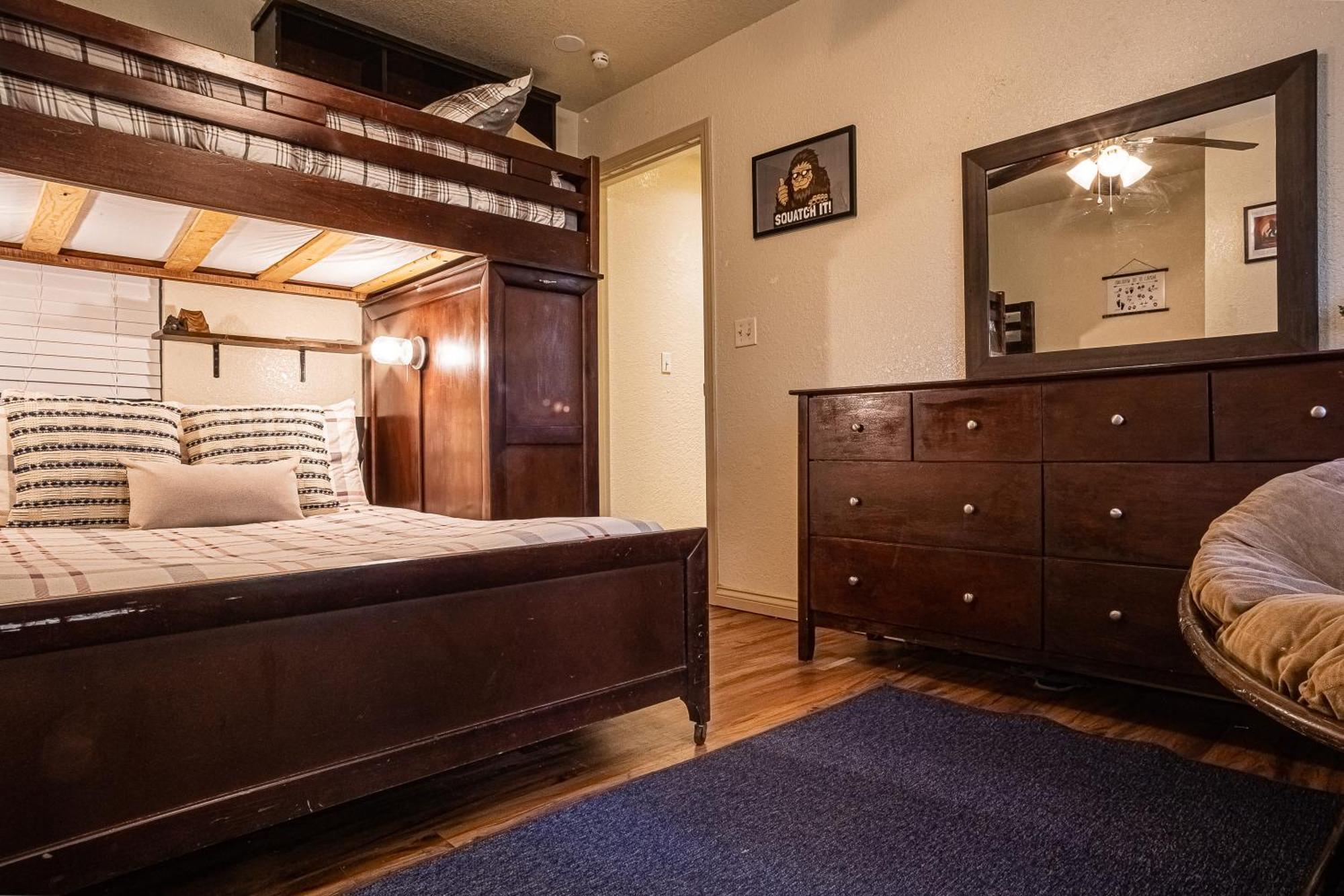 Sasquatch Cde Sleeps 35 *