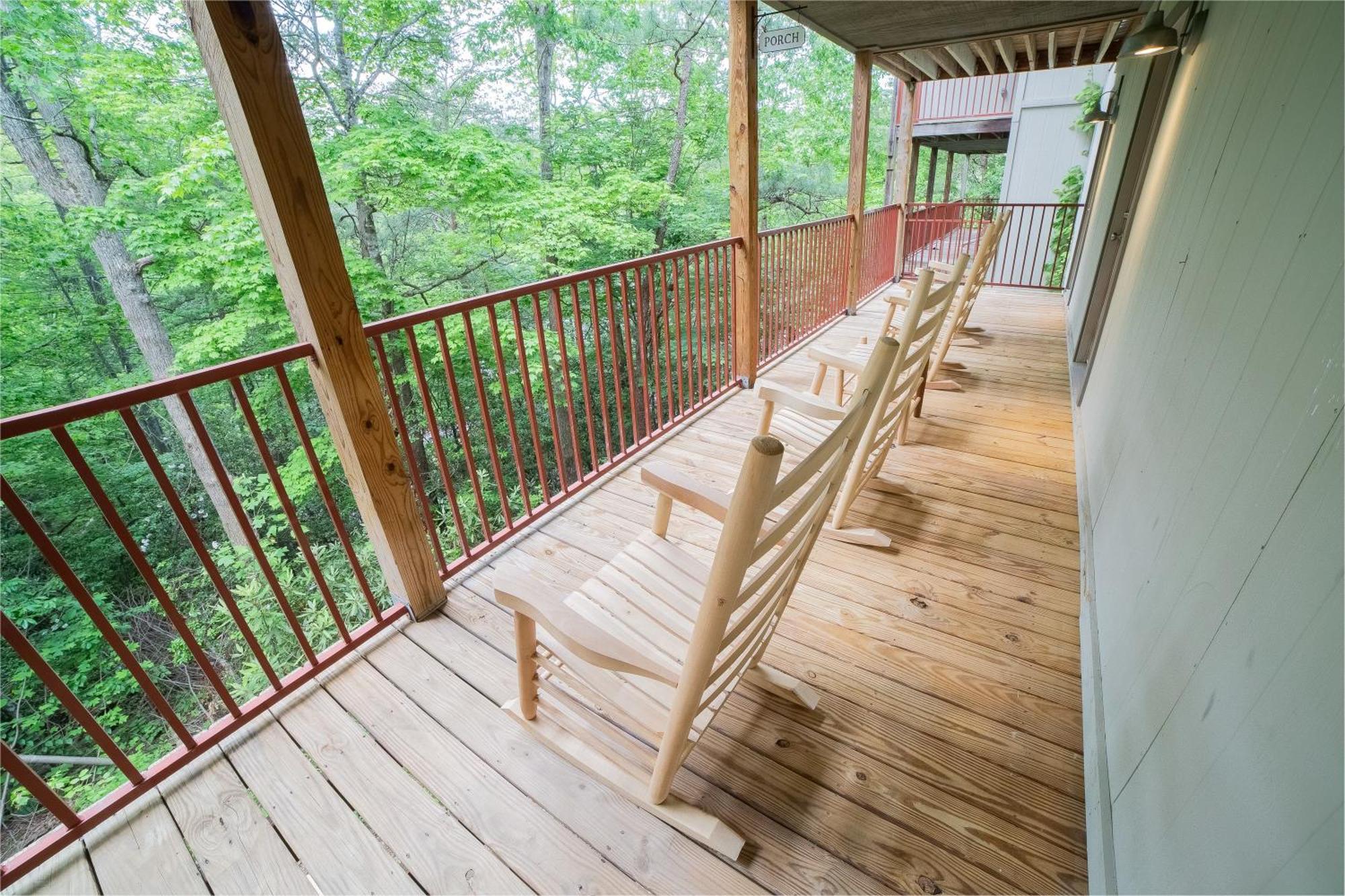 Sasquatch Cde Sleeps 35 Gatlinburg