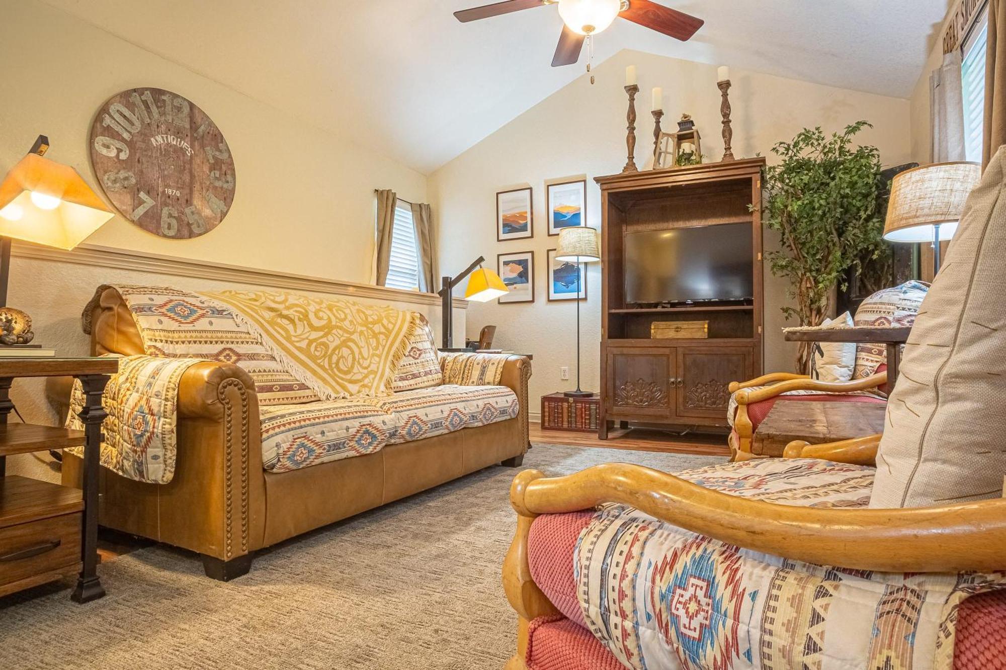 Holiday home Sasquatch Cde Sleeps 35 *
