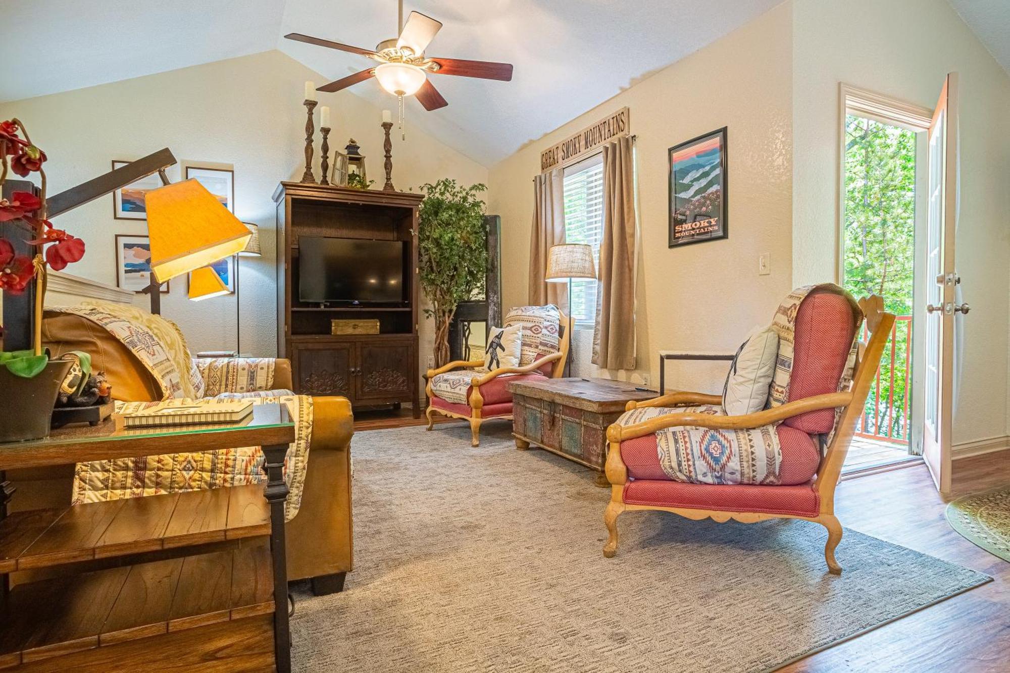 Sasquatch Cde Sleeps 35 Gatlinburg