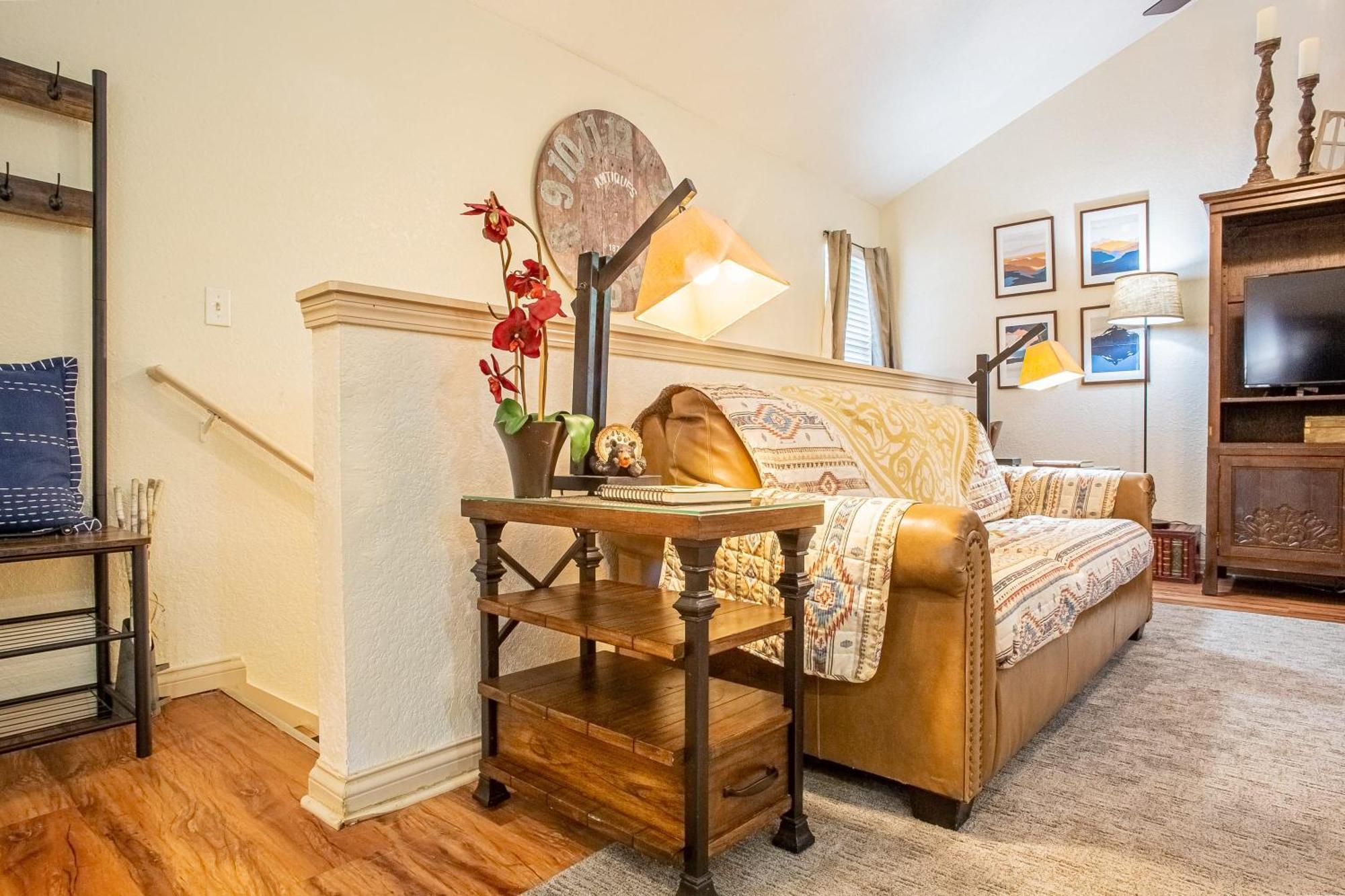 Sasquatch Cde Sleeps 35 Gatlinburg