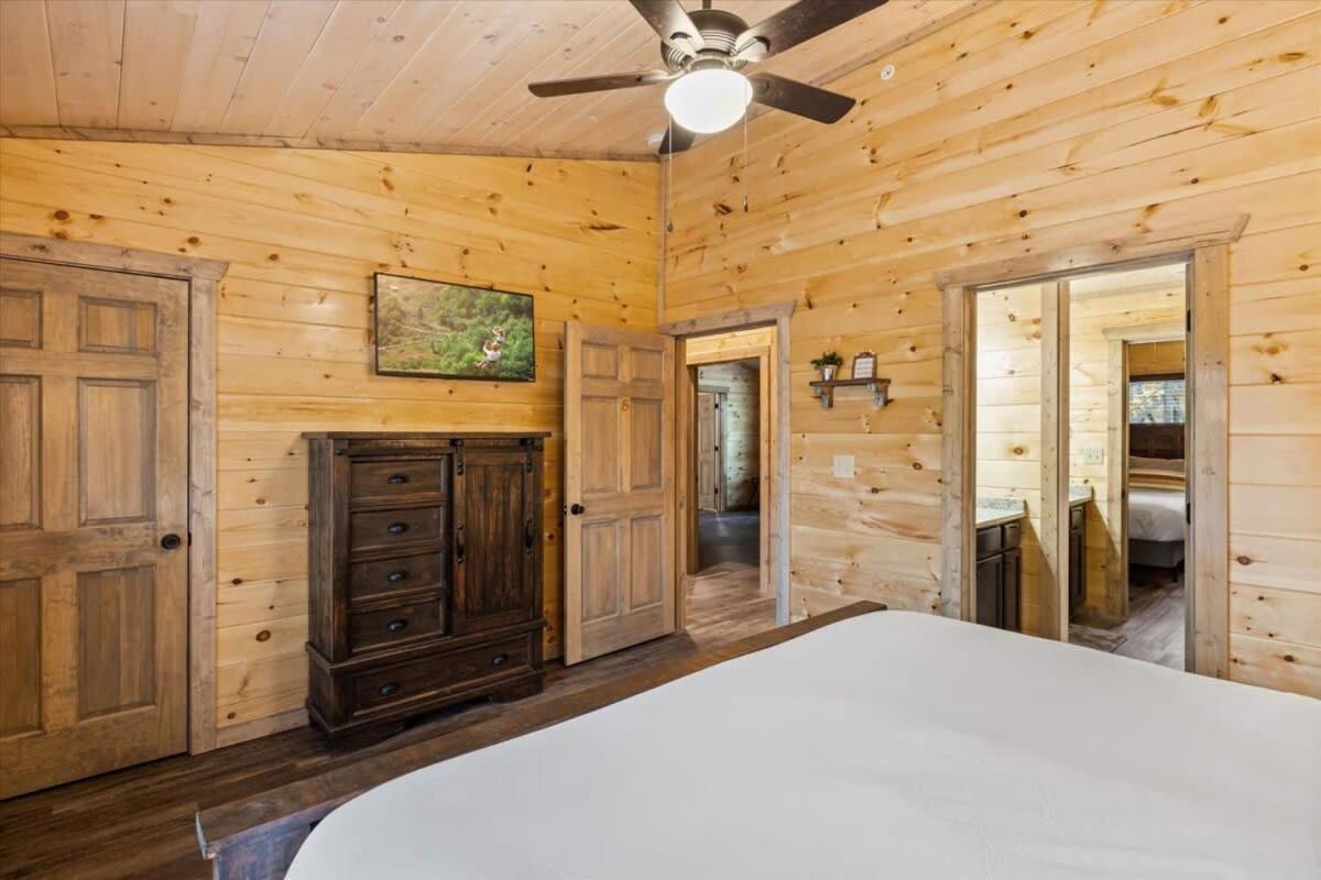 New 8br Pool W Hot Tub & Arcade Hl Holiday home Gatlinburg
