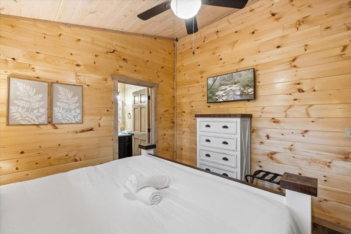 New 8br Pool W Hot Tub & Arcade Hl *