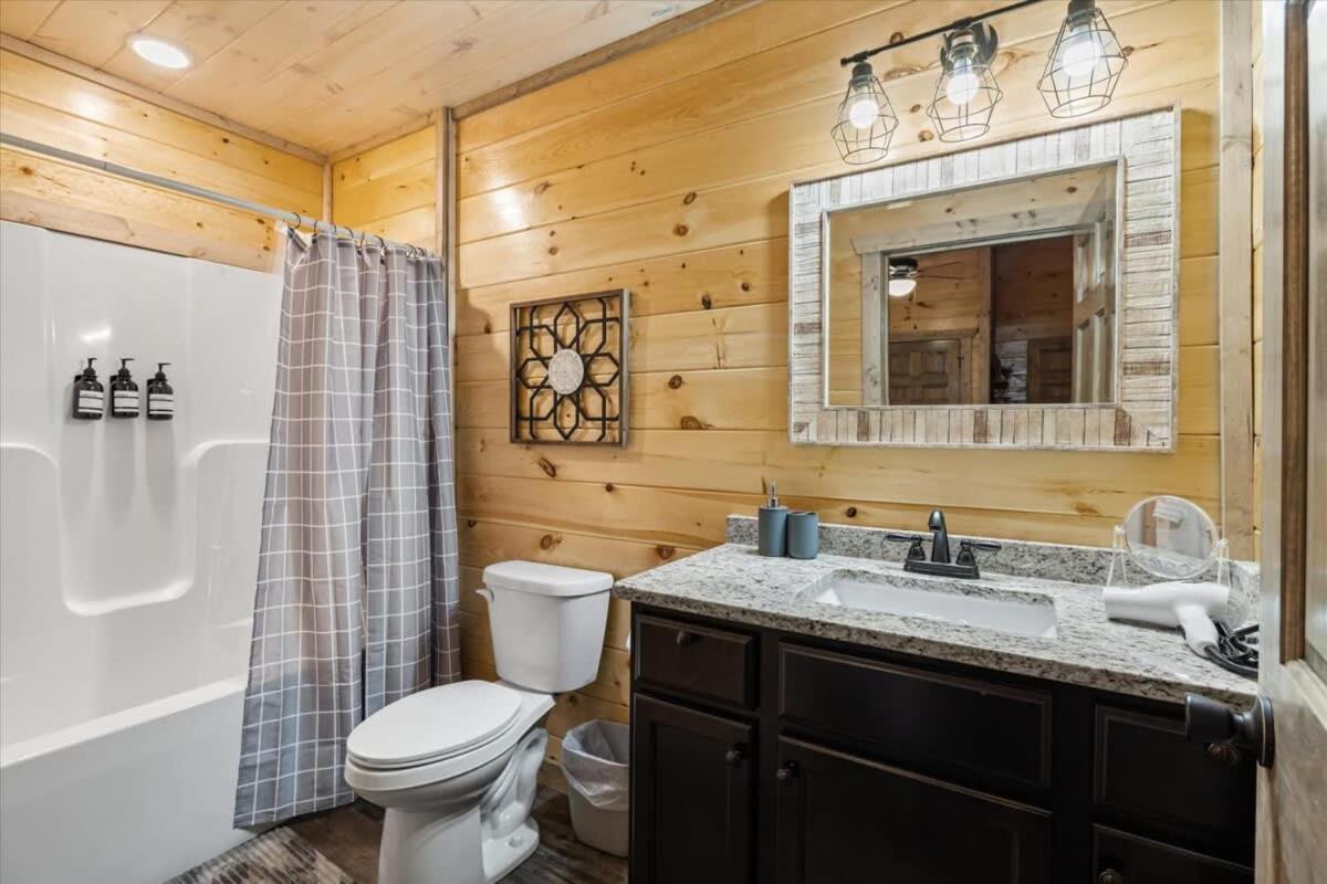 New 8br Pool W Hot Tub & Arcade Hl Holiday home
