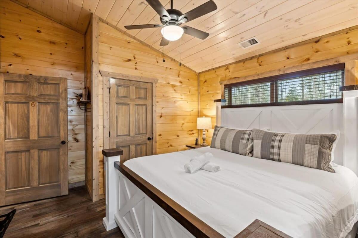 New 8br Pool W Hot Tub & Arcade Hl Holiday home
