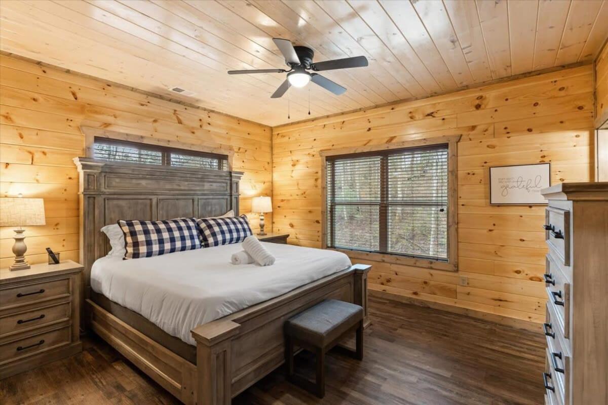 New 8br Pool W Hot Tub & Arcade Hl Holiday home Gatlinburg