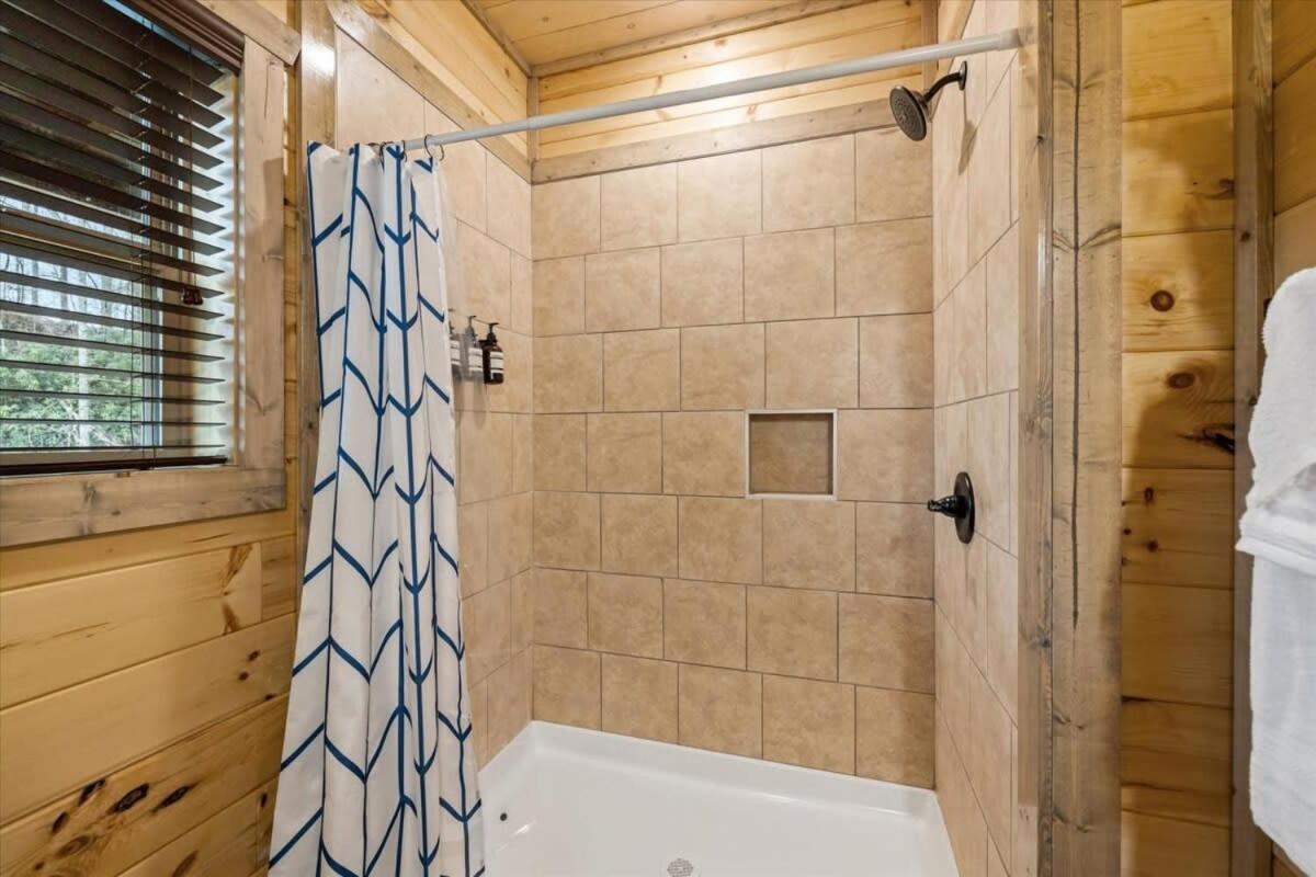 New 8br Pool W Hot Tub & Arcade Hl Holiday home