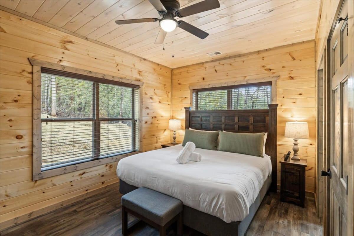New 8br Pool W Hot Tub & Arcade Hl Holiday home